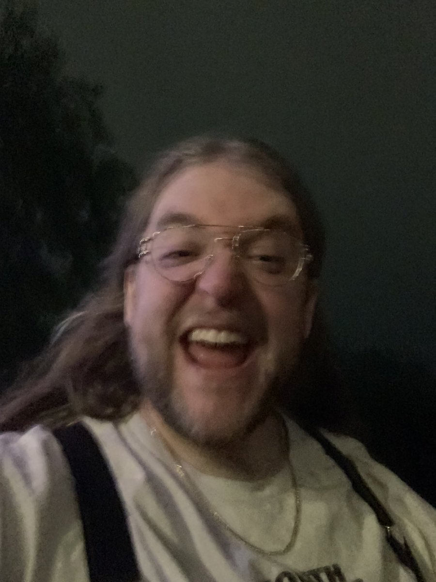 LIMBLESSNOISE's tweet image. Who is this