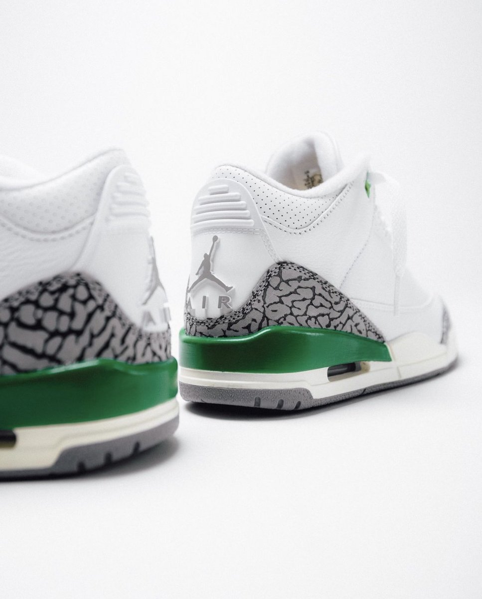 AD: Sizes restocked up to 9.5US
WMNS Jordan Retro 3 'Lucky Green'

Shop -> bit.ly/3Lhwcg6