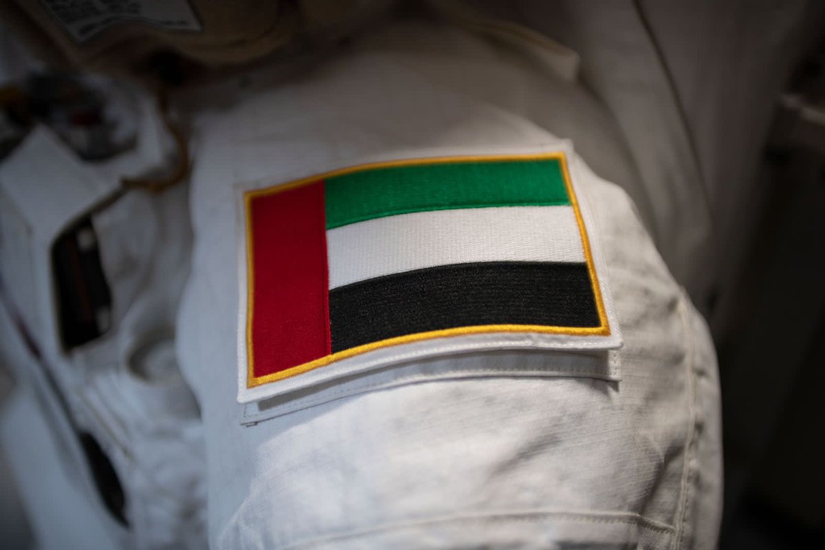 HHShkMohd's tweet photo. بعد ٣ سنوات من التدريب المكثف .. رأينا اليوم سلطان النيادي في أول مهمة للسير في الفضاء الخارجي..  وتنفيذ مهمات لتركيب أجزاء جديدة وإجراء صيانة في محطة الفضاء الدولية .. أول إماراتي .. أول عربي .. أول مسلم .. يسير في الفضاء الخارجي .. فخورين بذلك . 
يقولون بأن ثلثي نجوم السماء تحمل أسماءً عربية .. العرب قادرون .. العرب قادمون .. العرب مبدعون إذا قررنا التركيز على العلم .. والاستثمار في الشباب .. والابتعاد عن الخلافات .