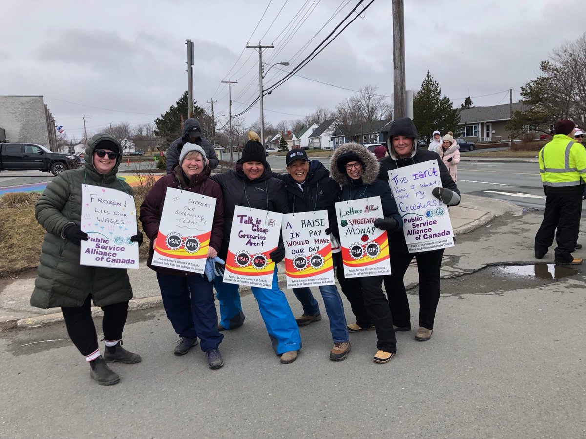 psac_afpc's tweet photo. One day longer, one day stronger // À chaque jour, de plus en plus forts. https://t.co/4EwpRhC6t6