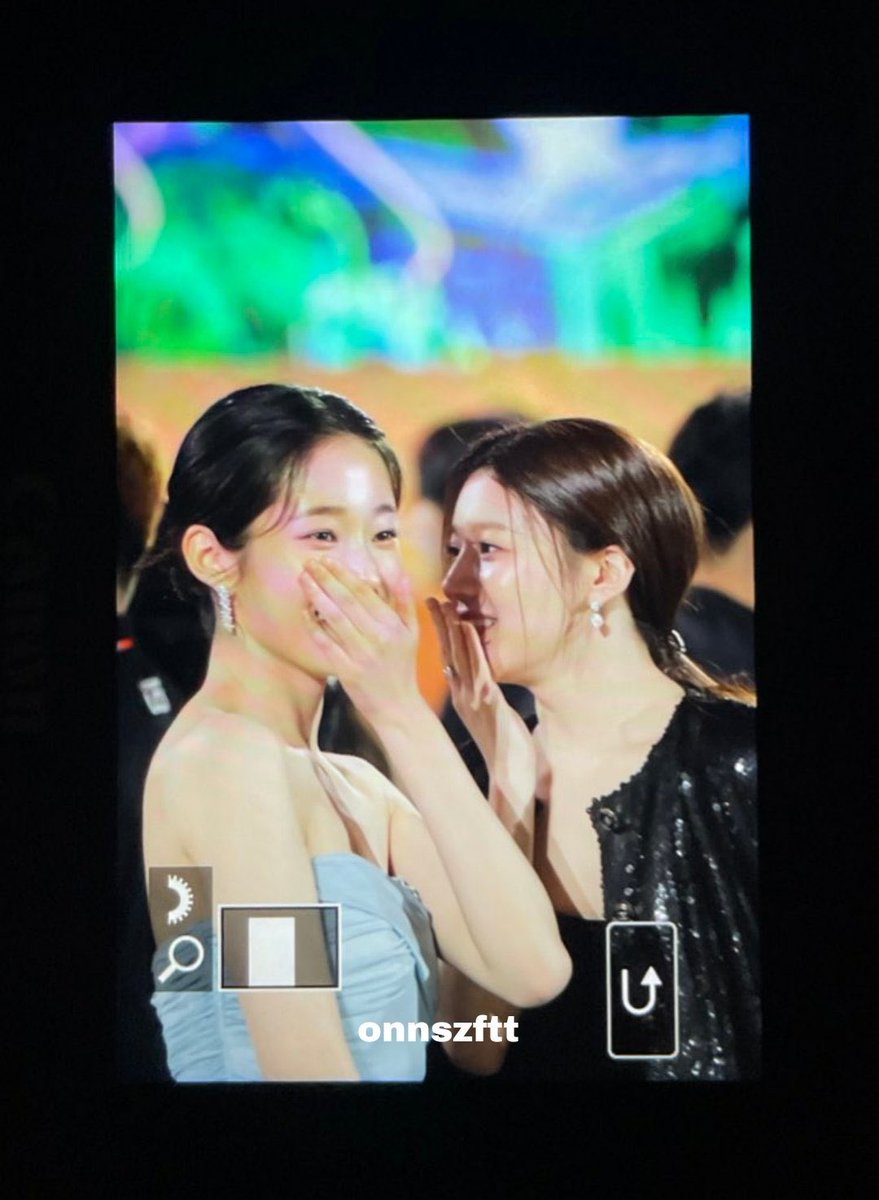 yourecho_'s tweet photo. I was wondering if any Younjung fans came and able to take a fancam or something, THANK GOD 🤧 https://t.co/mN5sJvsn9w