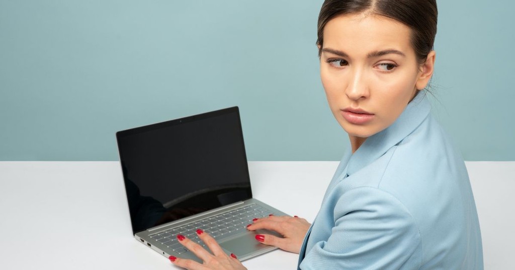 Whether it's fiction or non-fiction, selling books with email, without being pushy, is a skill.

lttr.ai/ABHPg

#bookmarketing #authors #authorlife