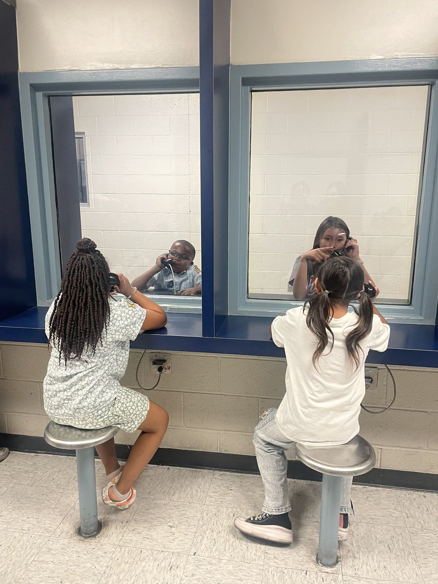 TJD_1908's tweet photo. Fun day with the kiddos for Take Your Kids to Work Day!๐ง๐ฝ๐ฆ๐ฝ๐๐
#Takeyourkidstoworkday #DPSkids #Jailkids #BCTMLB https://t.co/4mDOOQxl1u