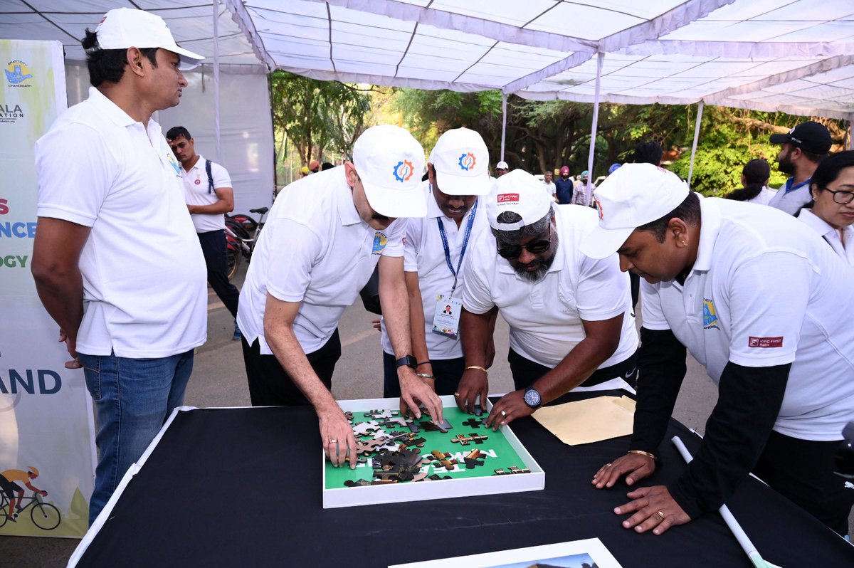 ChandigarhSmart's tweet image. Adventure activity- the morning treasure hunt, organised by Smart City Chandigarh for delegates of the conference to give them the opportunity to experience the cycling infrastructure of Chandigarh !!

#CEOsConference #ChandigarhSmartCity #Chandigarh #ICCCChandigarh…