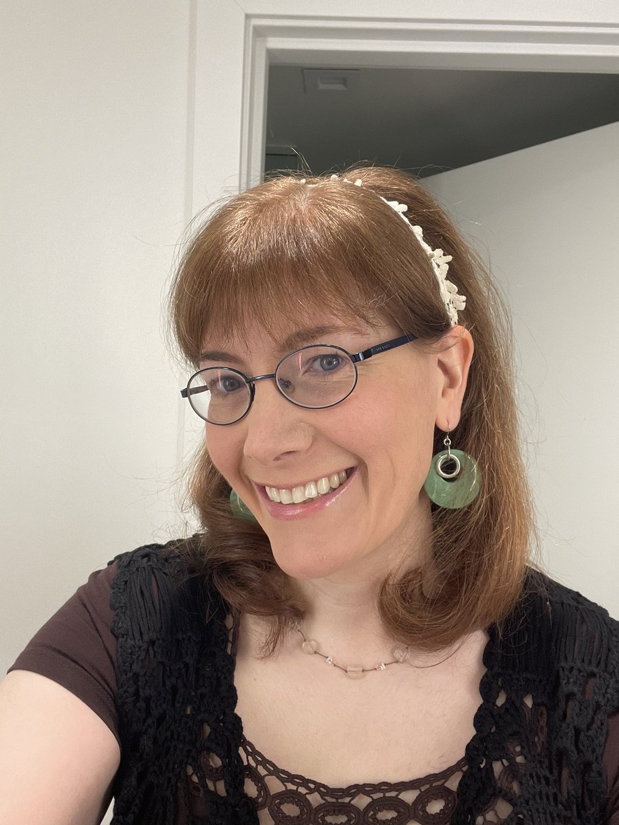 MichelleMacumbe's tweet photo. FBF to the #70s ✌🏻☮️ ! I had my board recert exam Tues at noon then hopped a flight ✈️ at 535pm to #LasVegas to be in @DebbieGibson ‘s #LoveDontCare music🎶 video🎥🤩🥰. #DebbieGibson #TheBodyRemembers #Thankful4Debbie #DiamondDebhead #Thankful #Debhead #VegasBaby #VivaLasVegas https://t.co/WTOWLX6NAA