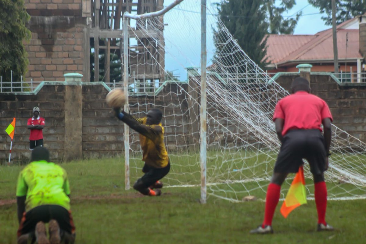 HomaBayCountyKE's tweet photo. Debutants @HomaBayCountyKE Boys book a spot in #KYISA U-23 Cup finals, beating Busia @040County 3-2 in a thrilling semi-final. Homa Bay County forced extra time to win the tense shootout. @MigoriCountyGov awaits in a highly anticipated South Nyanza derby #KYISA2023 finals. https://t.co/bV2J9jsU0m