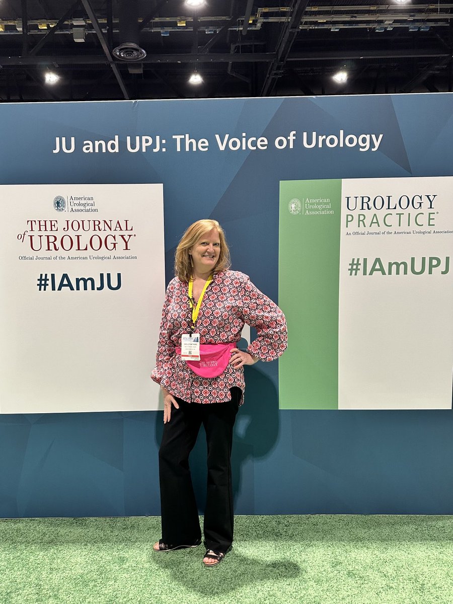 ShelleyWithers2's tweet photo. Helping out in the AUA booth today! #AUA23 ⁦@JUrology⁩ ⁦@UrologyPractice⁩ https://t.co/JnAKKXR7DS