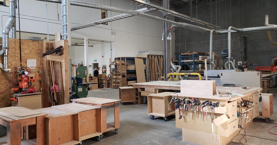 MarrTech's tweet image. Just a behind-the-scenes look at our shop and painting facilities. Did you know that our cabinets are 100% Canadian made? ✔️
marrtech.com
#customkitchen #newkitchen #qualitykitchen #kitchencabinets #reno #bathroom #laundryroom #building
