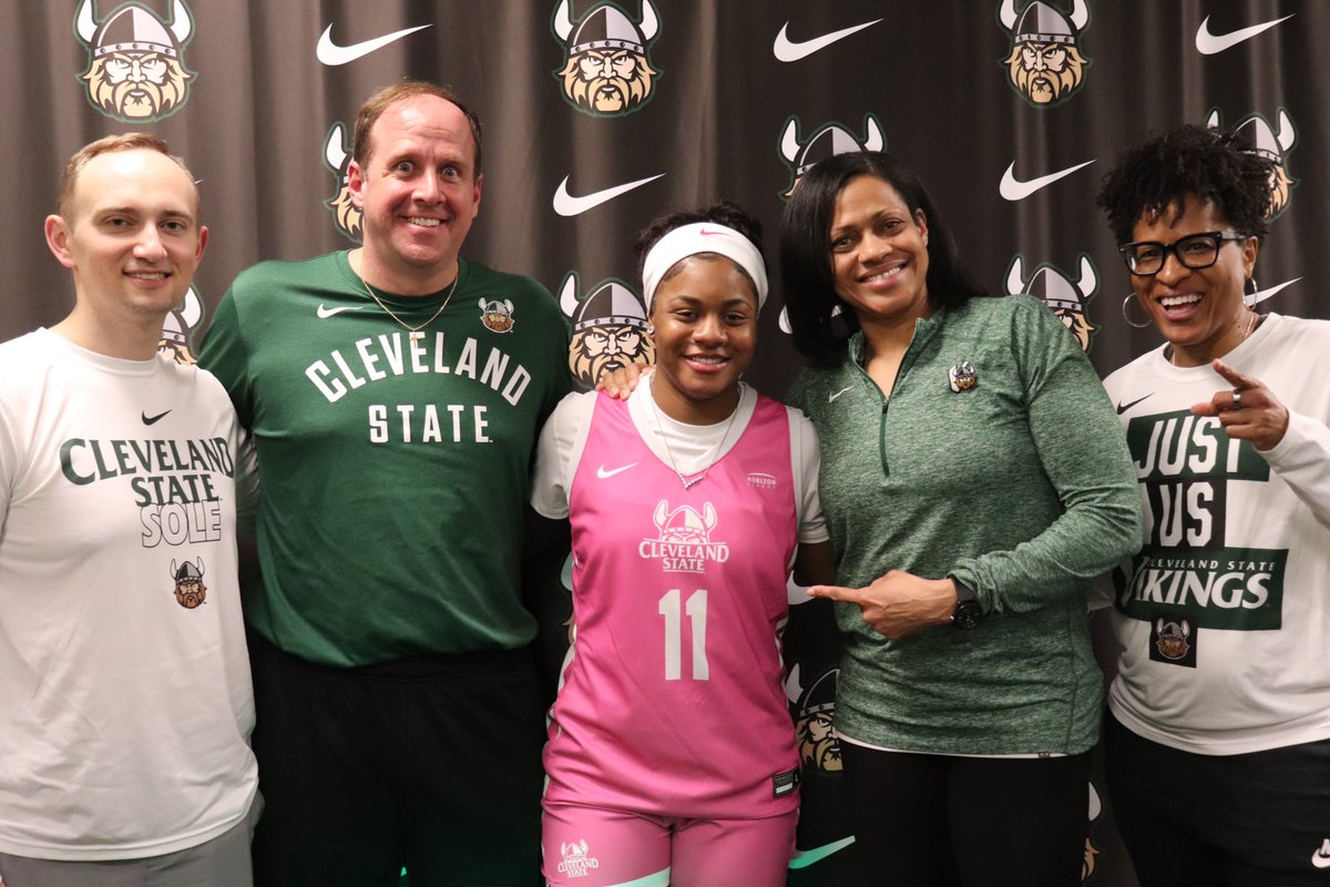 MaplesColbi's tweet photo. Wassup Cleveland💚🤘🏾 @CSU_WBasketball https://t.co/ecezeXkyYr