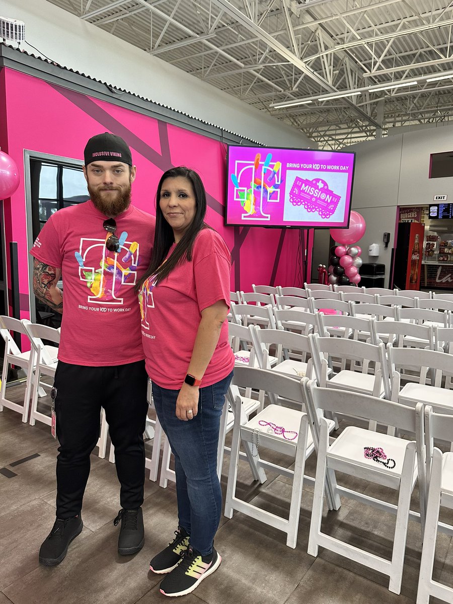 luluayala81's tweet photo. .@MissionTXperts hosted DE&amp;I SOUTH TEXAS CHAPTER - BRING YOUR KID TO WORK DAY! Loved seeing all the kids enjoy the activities. #BYKTW2023 @HolliMartinez1  @annekeblair @SueStew92 @ElviraDeCuir @CHI_KarinaP @Aejaz_H @ChrisShepard001 @m_wan4life @JonFreier @GarzaMichaelr https://t.co/tHSXPpkA8L