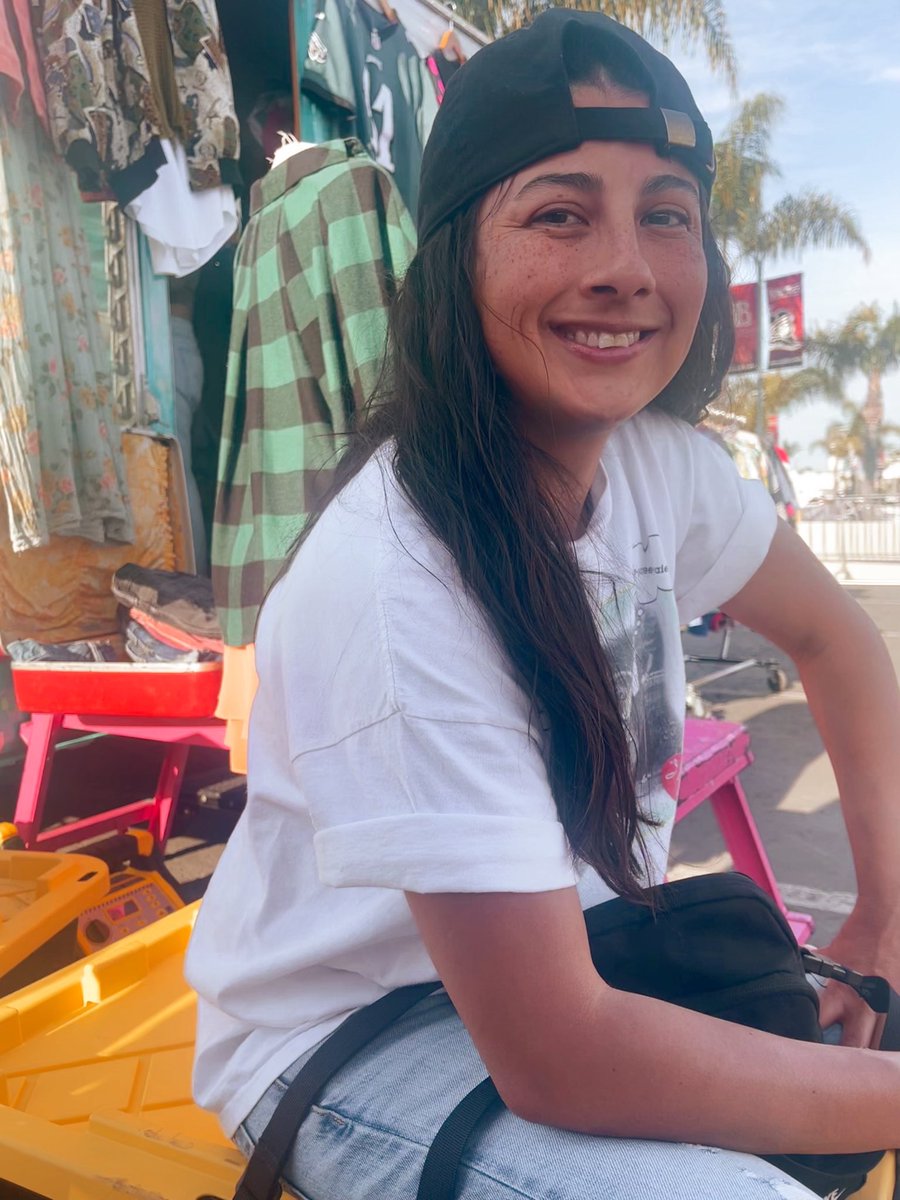 PopsikleShop's tweet image. Parked the trailer for a day in the sun in Long Beach, CA. 🌈🚌🌴💕 #popupboutique #patchesandpins #thriftboutique #mobileboutique #popuplife #vintagetrailer #est2012