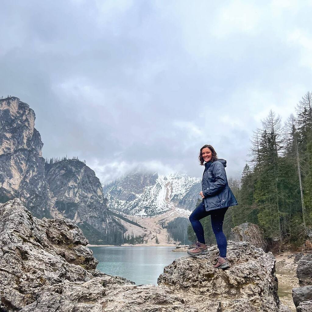 wheresemmanow's tweet photo. WHEN SHOULD YOU VISIT THE DOLOMITES???

The Dolomites (and, let’s be real, all the Italian Alps) are incredible to see. But your time of year will make or break your experience!! 

The best hiking season for the Dolomites run mid June to early/mid Septem… https://t.co/SmL9kiANBP https://t.co/HR4cVBYmIQ