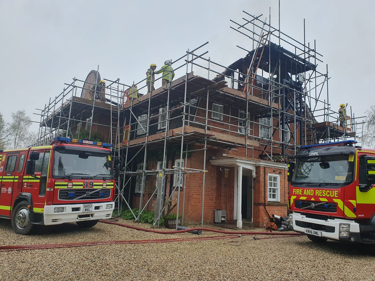 Beaulieu Fire Stn (@beaulieu_49) on Twitter photo Yesterday we spent the day working with crews from <a href="/LiphookFire13/">Liphook Fire Station</a> <a href="/HartleyWintney8/">Hartley Wintney Fire Station💙</a> <a href="/Portchester28/">Portchester Fire St</a> at cross border incident in Newbury! #RetainedLife Yesterday we spent the day working with crews from <a href="/LiphookFire13/">Liphook Fire Station</a> <a href="/HartleyWintney8/">Hartley Wintney Fire Station💙</a> <a href="/Portchester28/">Portchester Fire St</a> at cross border incident in Newbury! #RetainedLife