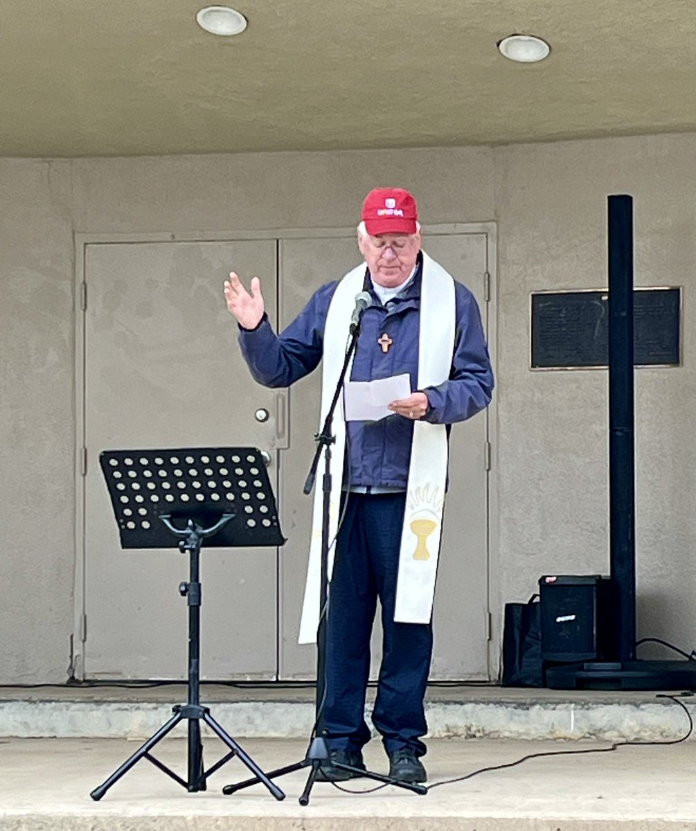 joetigani's tweet photo. April 28 community members gathered to honour and remember those who have been injured, killed and continue to suffer injuries in the workplace. We must renew our commitment promoting health and safety in all workplaces. @osbcucscso @OFLabour @StratOnLabour @CUPEOntario @cupenat https://t.co/sWDqlN3Wiy