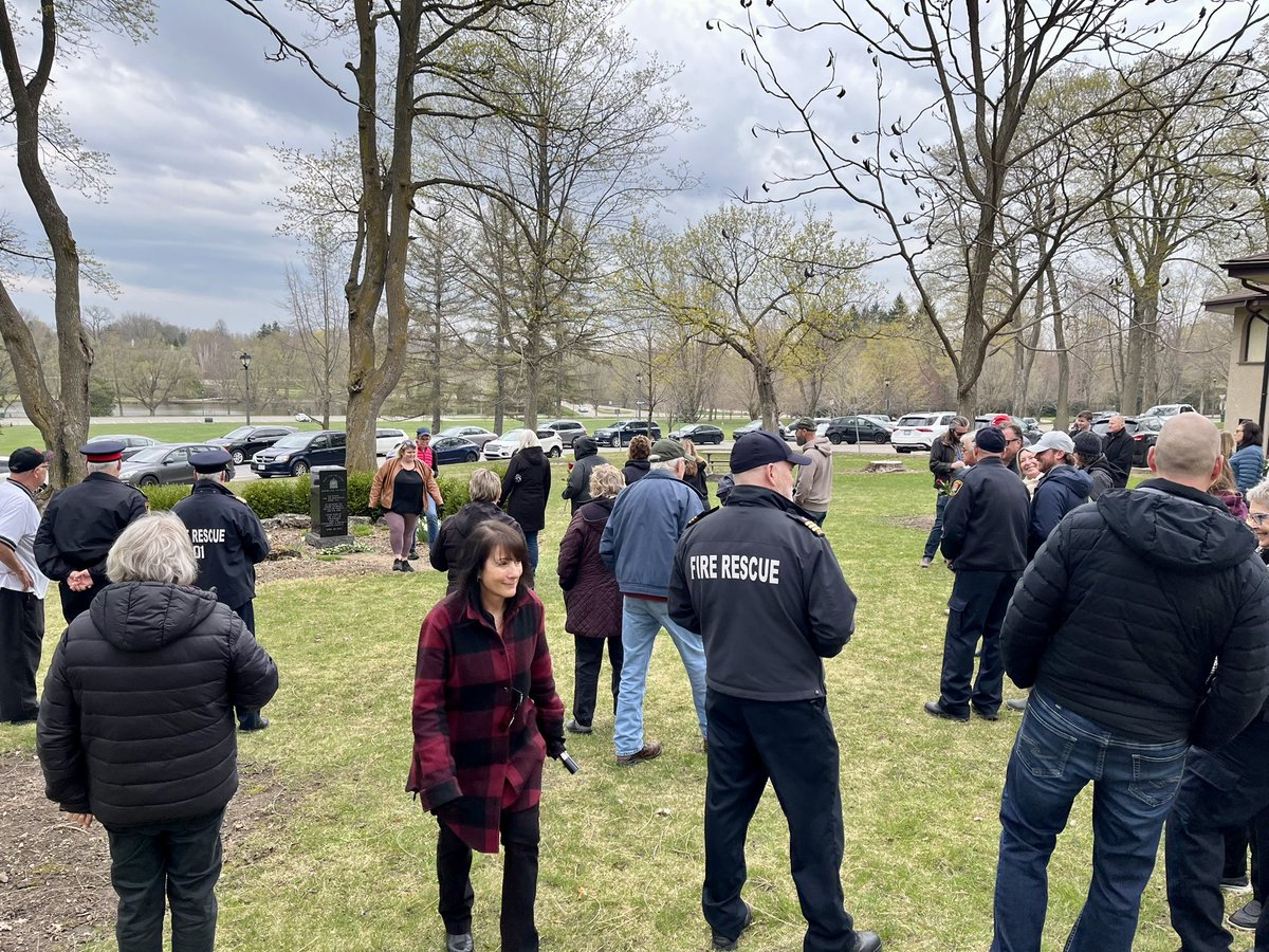 April 28 community members gathered to honour and remember those who have been injured, killed and continue to suffer injuries in the workplace. We must renew our commitment promoting health and safety in all workplaces. <a href="/osbcucscso/">OSBCU-CSCSO</a> <a href="/OFLabour/">OFL</a> <a href="/StratOnLabour/">Stratford District Labour Council</a> <a href="/CUPEOntario/">CUPE Ontario</a> <a href="/cupenat/">CUPE National</a>