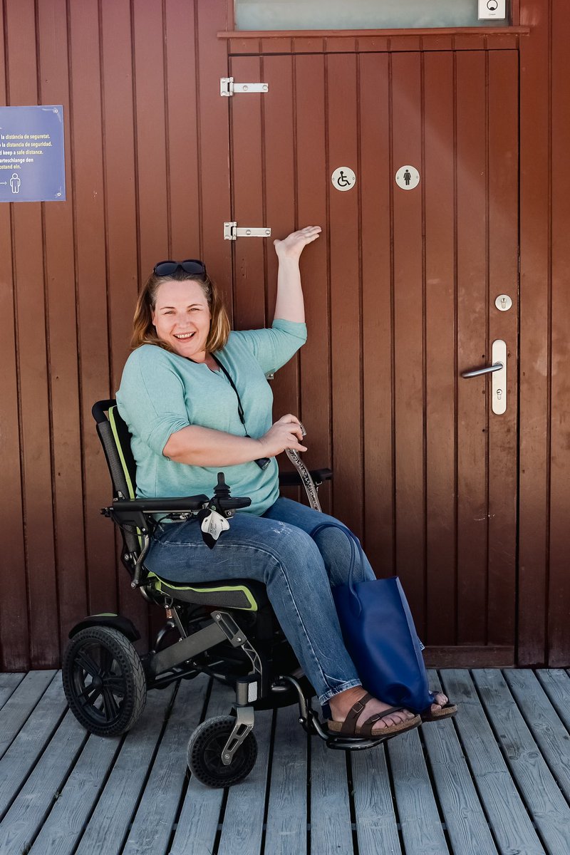 Gotta love an accesible loo ON THE BEACH (at the accessibility station) 
<a href="/AlcudiaTourism/">Alcúdia Mallorca</a> have nailed it

<a href="/phoenixmediamlr/">PhoenixMediaMallorca</a> <a href="/MajorcaDaily/">Majorca Daily</a> 

#DisabilityTwitter