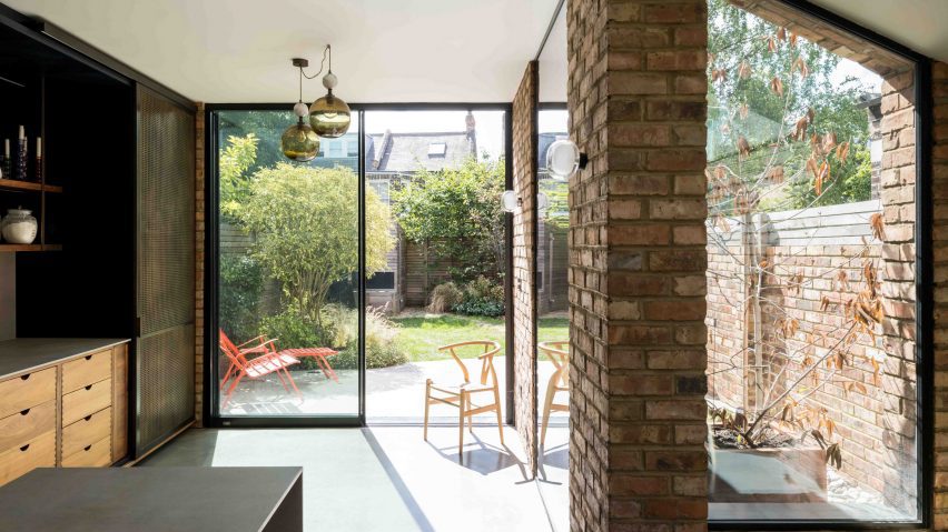 GlassHouseDG's tweet photo. Queen's Park House, designed by Rise Design Studio, was extended and renovated to maximise space, natural light and outdoor views. Read more: https://t.co/CCOxRkHnPP #architecture #designinspiration #extensions https://t.co/iBu2olkgGV