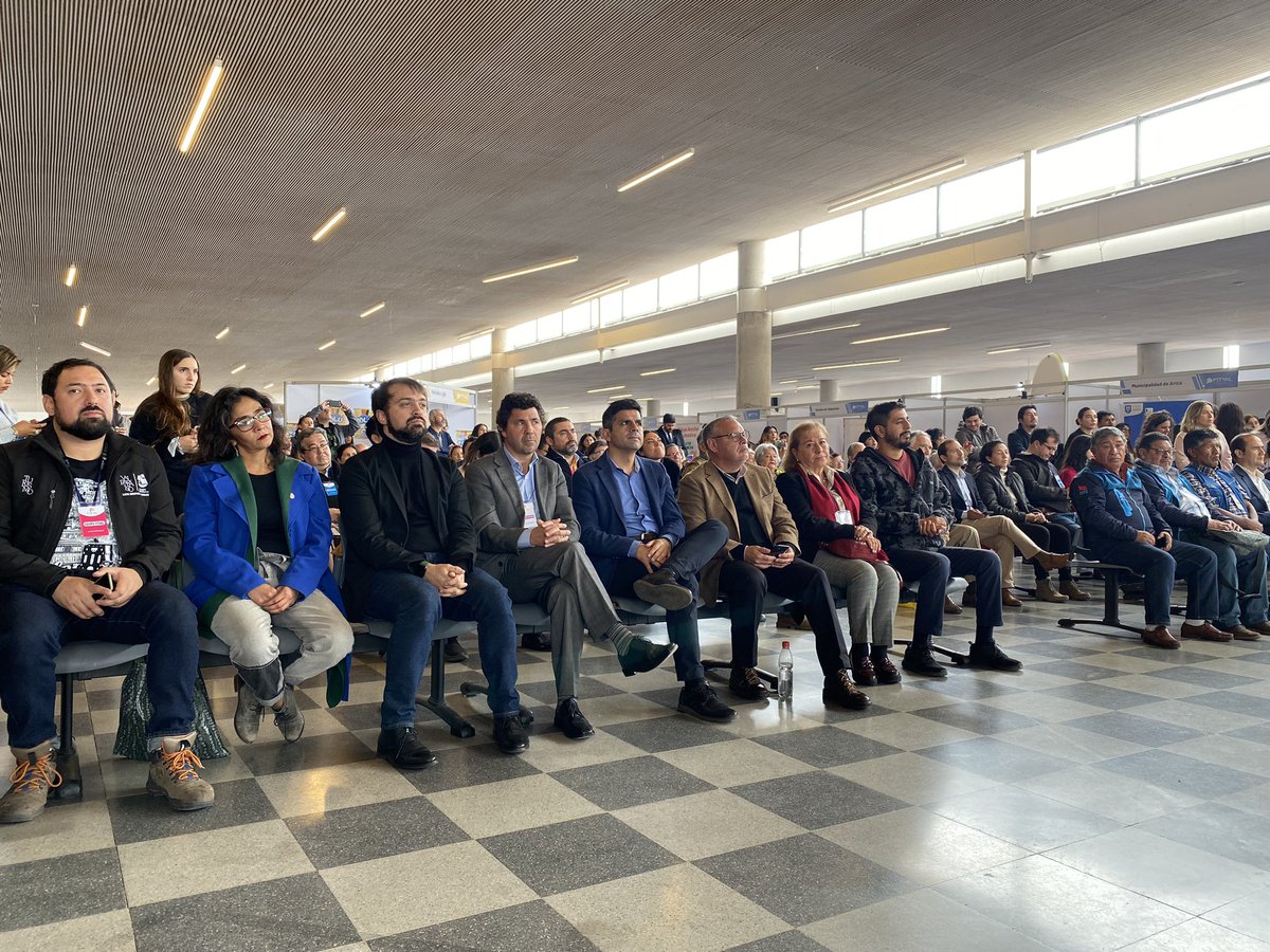 PortValparaiso's tweet photo. Hoy nuestro gerente general, Franco Gandolfo, estuvo presente en la inauguración de #Fitval, la primera feria internacional de turismo que se realiza en #Valparaíso y que se desarrollará entre hoy y mañana en el Terminal de Pasajeros de Puerto Valparaíso. ¡No te la pierdas! https://t.co/d33oOEVsIu