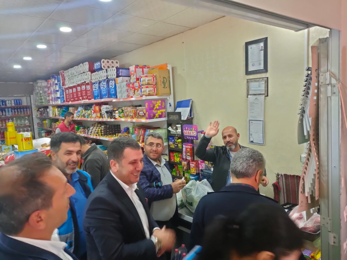 devabingol's tweet photo. İl Koordinatörümüz Sayın Mesut Günaydın, İl Yönetim Kurulu Üyelerimiz ve Gönüllülerimiz, Millet İttifakı Milletvekili Adayımız Sayın Mehmet Canlı ile birlikte Solhan ilçemizde esnafları ziyaret ettiler. https://t.co/ka9SJZOpL1