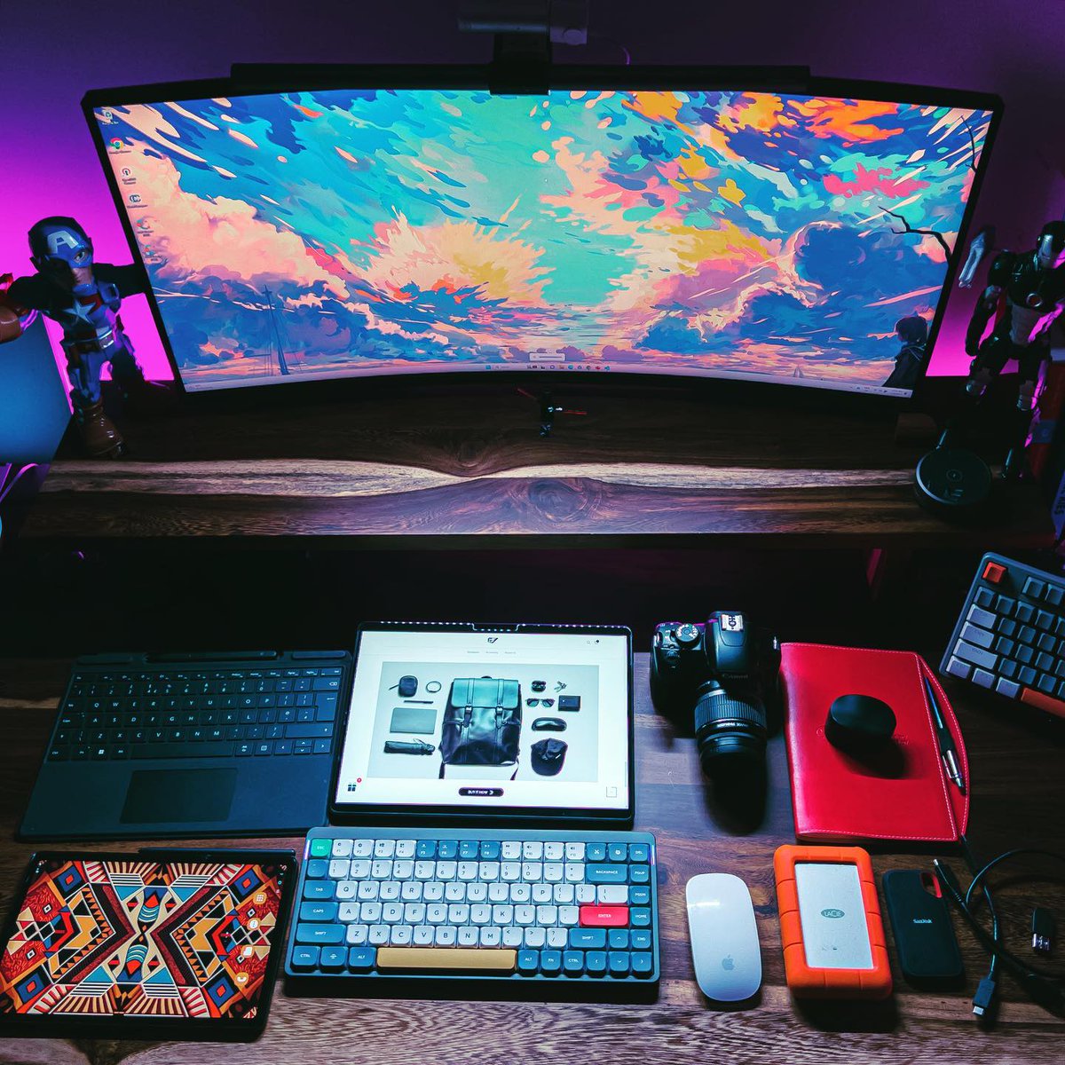 This is what desk dreams are made of! 😃 What's a gadget you can't wait to add to your #CreativePro arsenal? 

📸: <a href="/robosingh/">Puneet Chhabra</a>