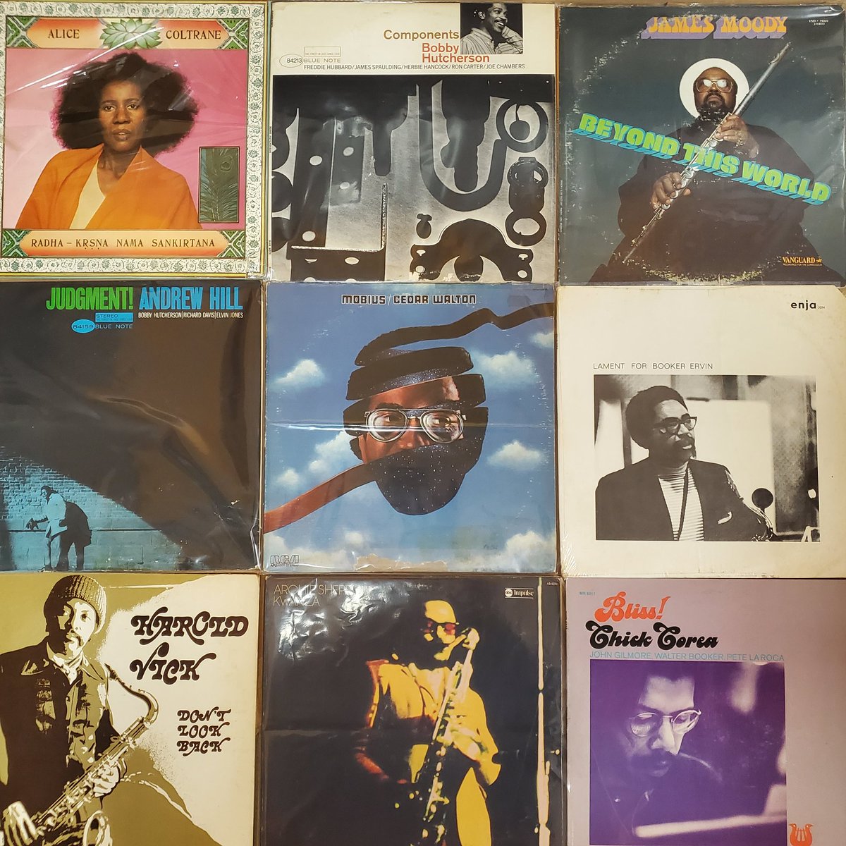mlwl2809's tweet photo. You'll love what's come into the shop the past few days!
#supportyourlocalrecordstore #dmv #independentrecordstore #dmvbusiness #bestinthedmv #vinyl #vinylcollection #ilovevinyl #ilovemusic #records #recordstore #recordcollecting #memorylane #everydayisrecordstoreday https://t.co/0E9NFUZFup