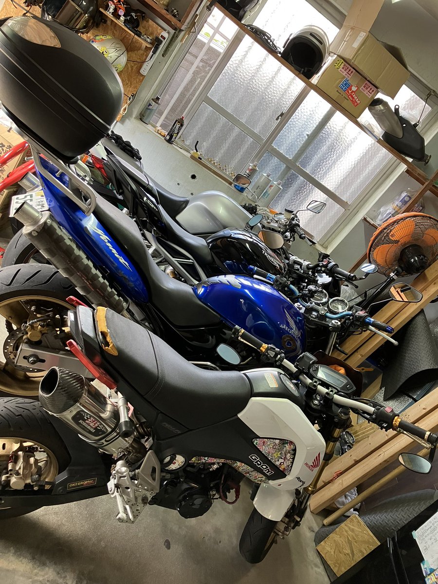 Pmining1's tweet photo. 最近の休日はバイク引き上げて整備してます。※ドラッグストア店員です。

マイニングしてた時期が懐かしい😥
休日はずっとグラボ触ってたのになー https://t.co/dQ2p1GMETW