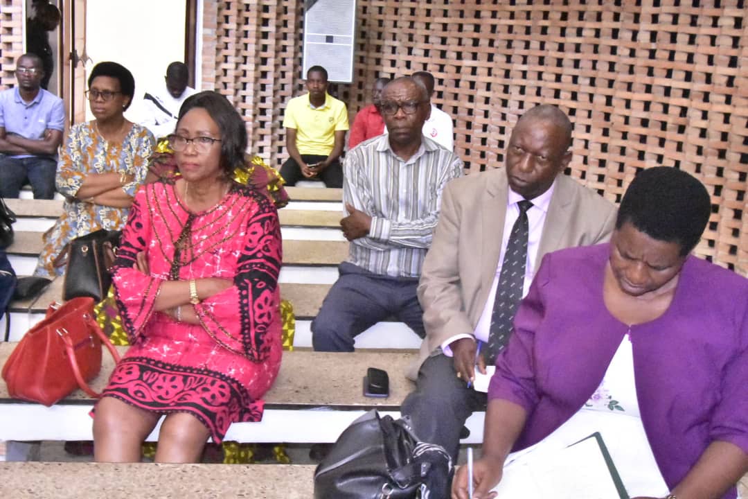 RTNBurundi's tweet photo. Après le pourvoi en cassation et annulation du ministère public, la Cour suprême, chambre de cassation vient de prononcer un arrêt qui casse et annule les jugements rendus par les Conseils de guerre de Bujumbura et Gitega, du 6 au 11 mai 1972. https://t.co/nnFiWyIcDg