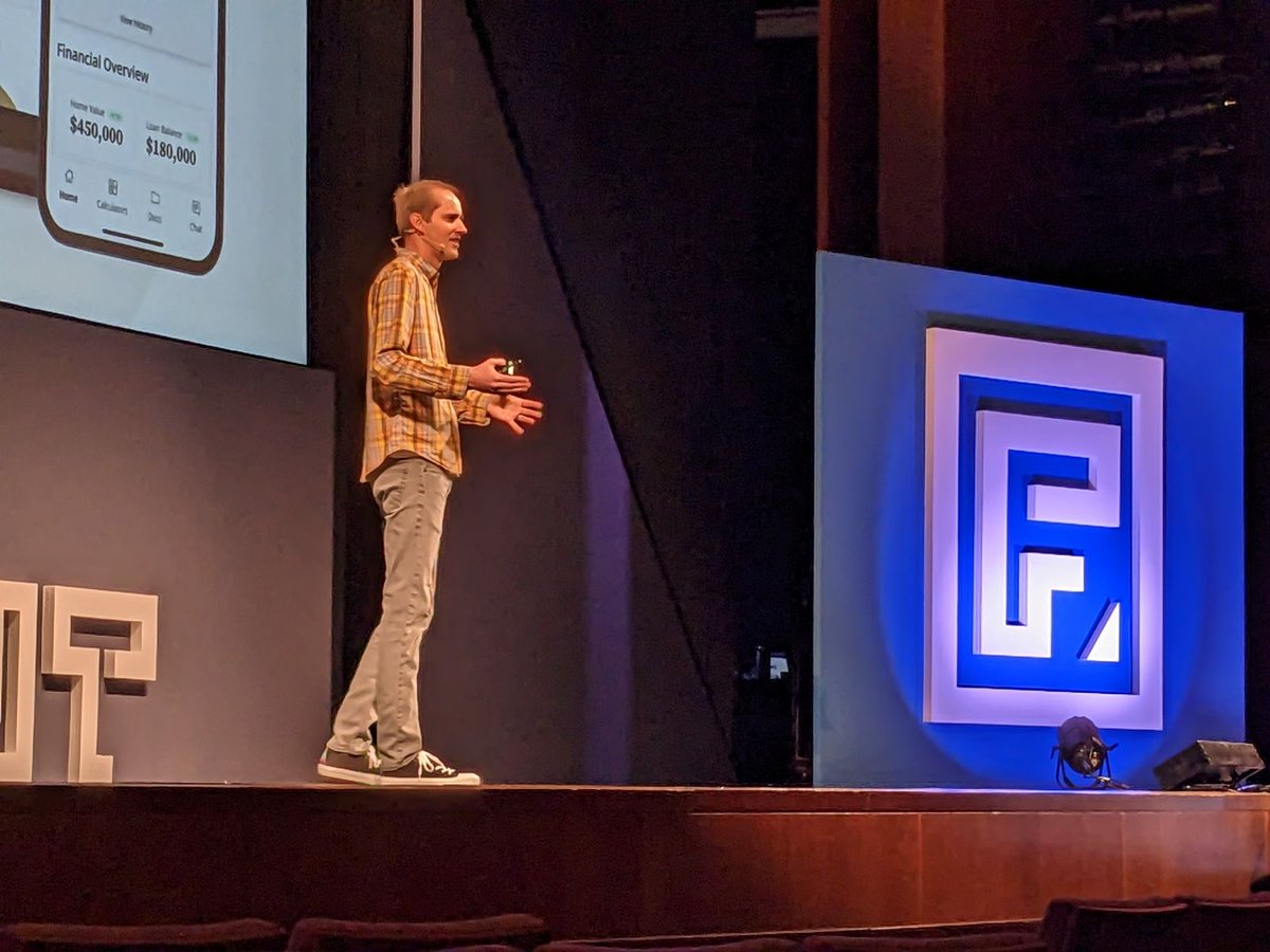 frontutah's tweet photo. "Text on a slide isn't a very compelling product vision. You need to show instead of tell. You need to visualize it, and convey it through storytelling." -@mitch_ux
#frontutah #conference #design #productvision https://t.co/GtmkaAKAQU