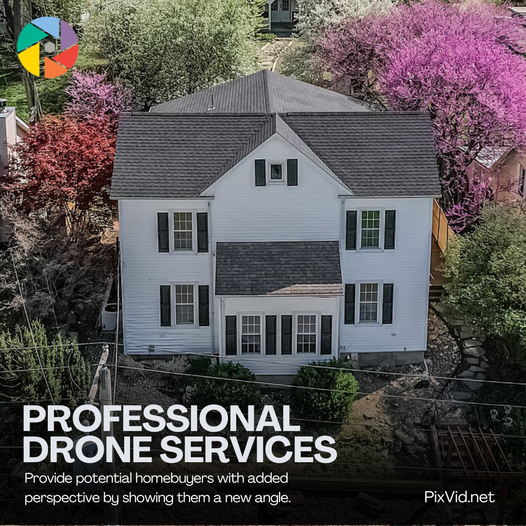 🌤️ Doesn’t Spring look great from a bird’s eye view? #Realestate agents looking to add perspective to their listings should consider incorporating #aerialphotos and videos. Book today: orders@pixvid.net 🌸