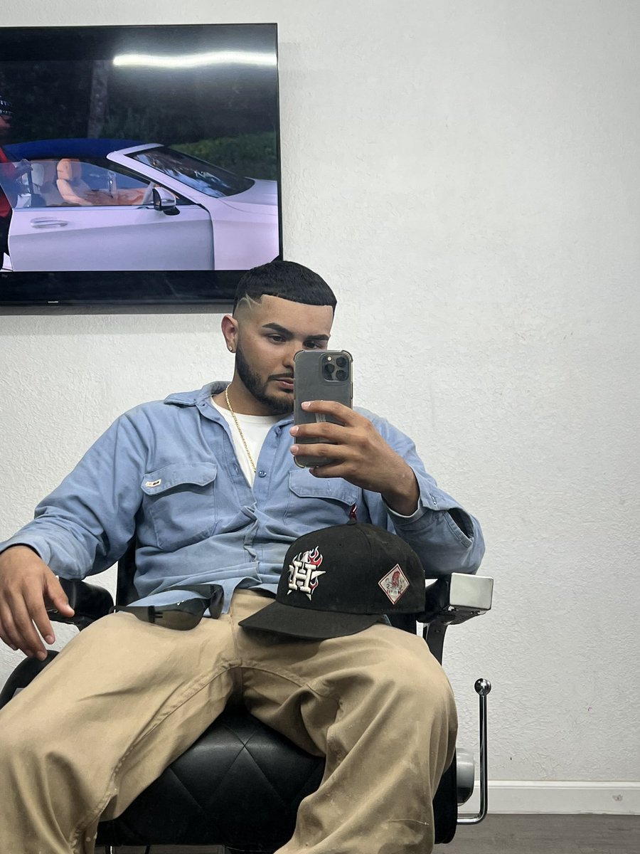 JayBreezy_69's tweet photo. After work fade ✂️ https://t.co/ntvGG7l9g6