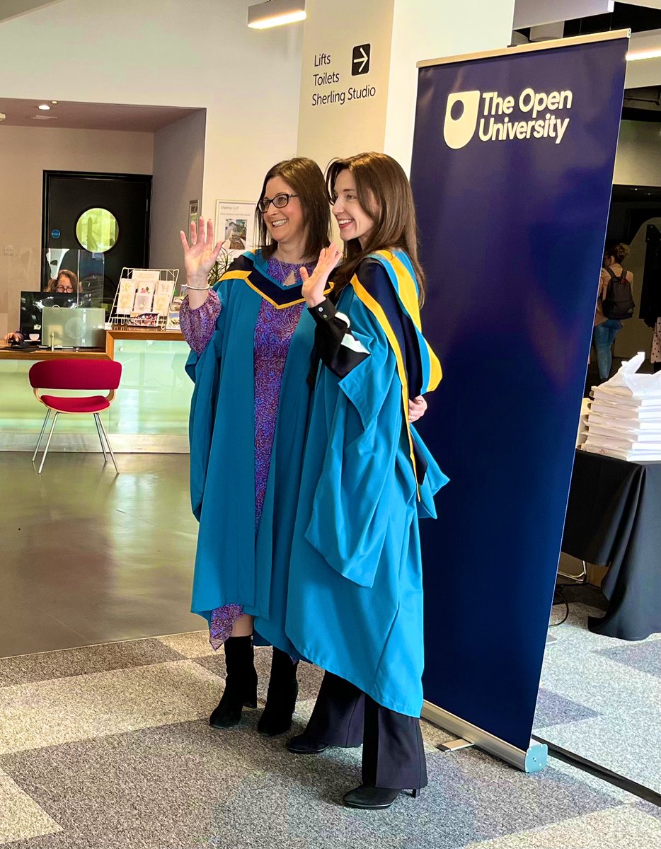 Emily Carney 🏥🚨🚑🏊🏻‍♀️ tweet media