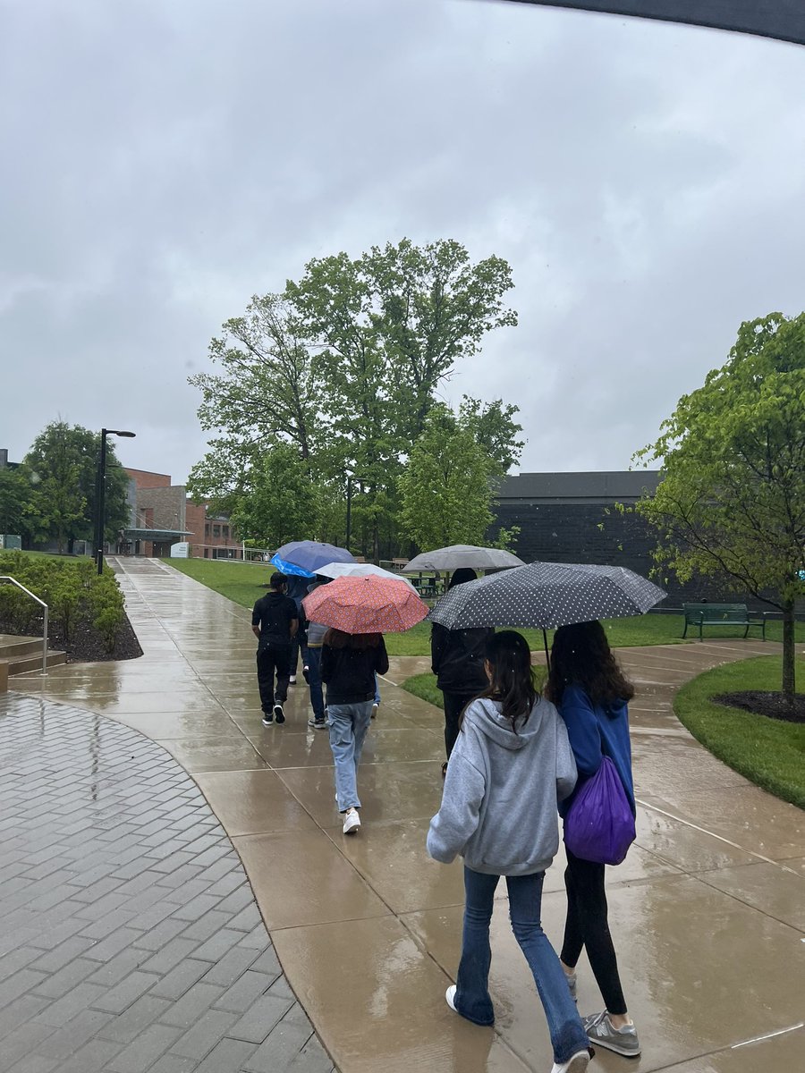 RPMSCounseling's tweet image. A very rainy but successful college tour of @GeorgeMasonU ☔️ Our students learned a lot about majors, class schedules, admissions, scholarships, college life and more! Thank you, GMU, for having our Raiders! 💚 @RipponMiddle #PWCS #PWCSFutureReady #PWCScounseling