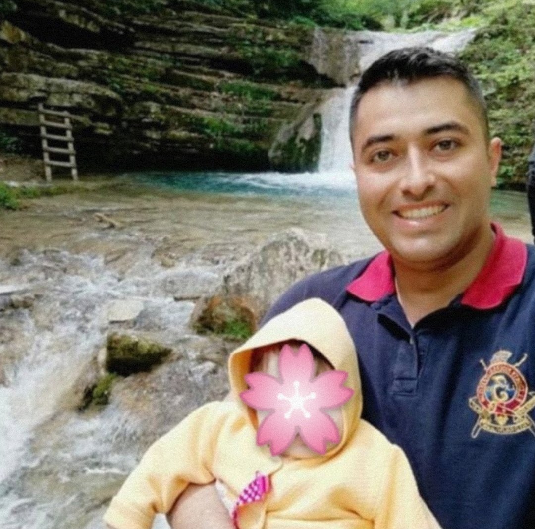 Mardin Nusaybin kırsalında Eren Huzur İlkbahar-Yaz-1 Operasyonu’nda bölücü terör örgütüyle çıkan çatışmada Tokat Niksar nüfusuna kayıtlı Jandarma Astsubay Üstçavuş Mehmet Gündüz şehit olmuştur. Bir #UzmanÇavuş Yaralanmıştır 

Milletimizin başı sağ olsun.
Şehidimin Mekanı Cennet