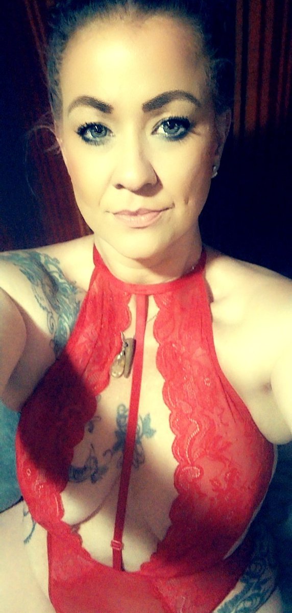thatgoddess101's tweet photo. What are u even doing if ur not sending? You know I deserve all of it $justBrii369 https://t.co/8FMvrjRSPl