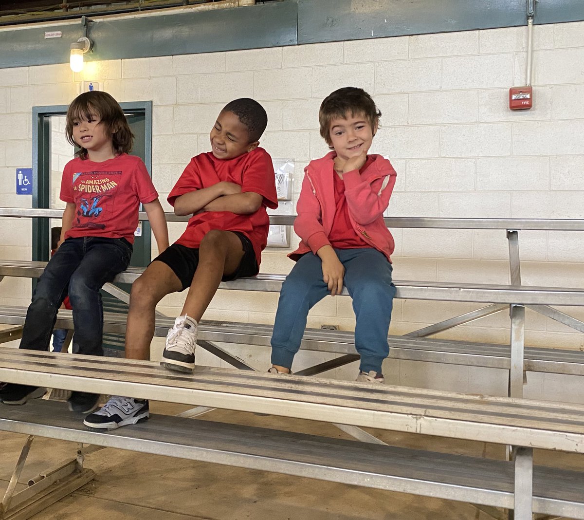 What a cute trio 
@CES_Kwiecinski #fryingpanpark #kindergarndenkiddos <a href="/ColumbiaES_fcps/">Columbia Elementary School</a> #smallschoolbigheart