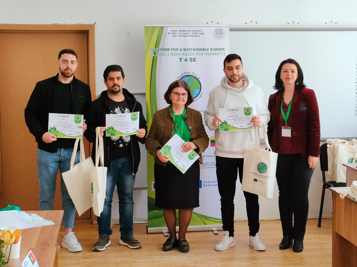 💥The Liceul TehnologicCostesti hosted students, teachers, youth and youth workers for the #erasmus "T4SE" #project 

🤩🫶🌿💥Selective collection and recycling of waste
🤩🫶🌿💥Responsible management 
🤩🫶🌿💥Transition to a new model with elements of the circular economy
