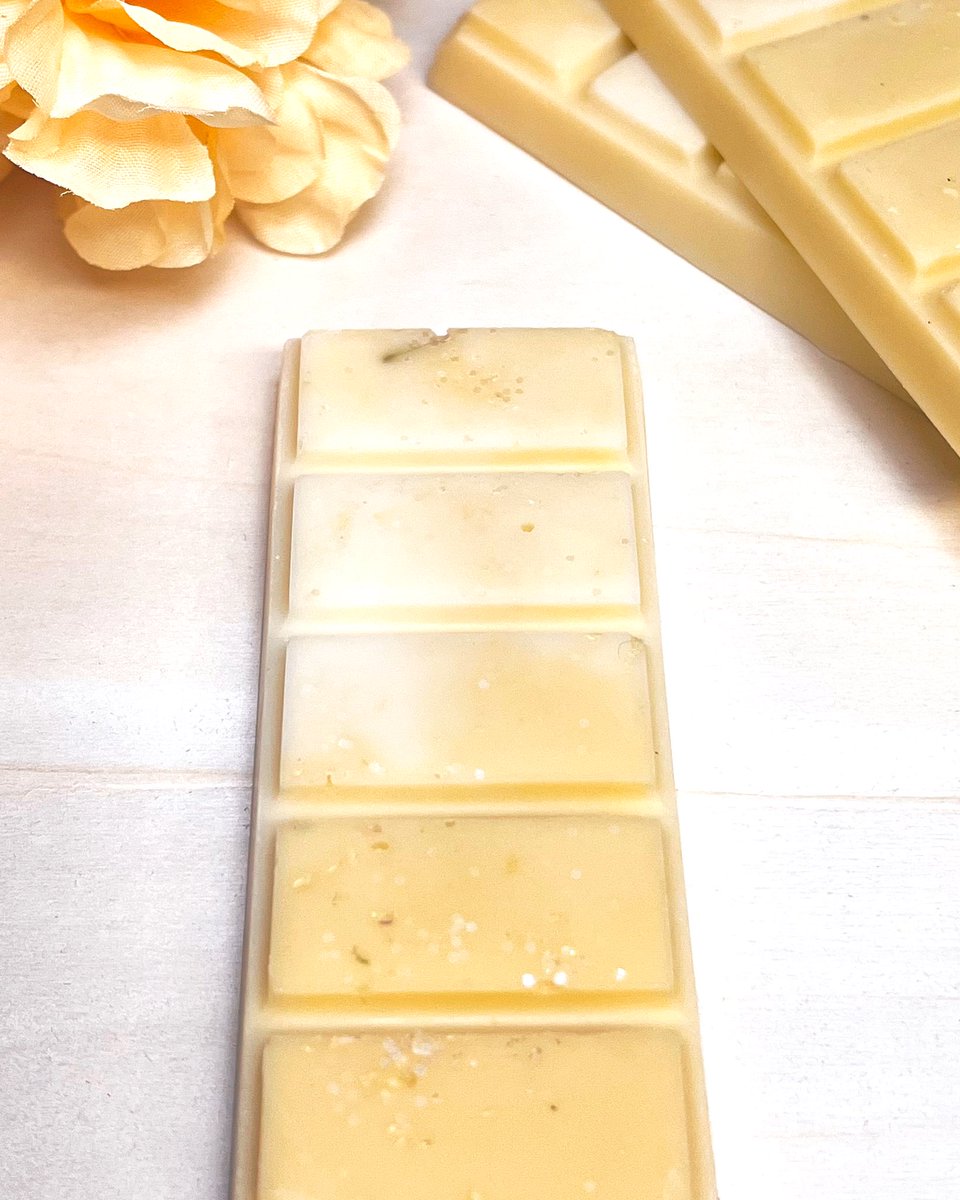 RoseEnchants's tweet photo. Mother’s Day Sale! 20% OFF 🌸🥰🌸
Check out our ✨Tropical Pineapple✨ scent, available on our website and etsy.
#waxmelts #shopsmall #tropicalpineapple #roselightenchantments #sale #waxtarts #snapbars https://t.co/vh4bm9Zbde