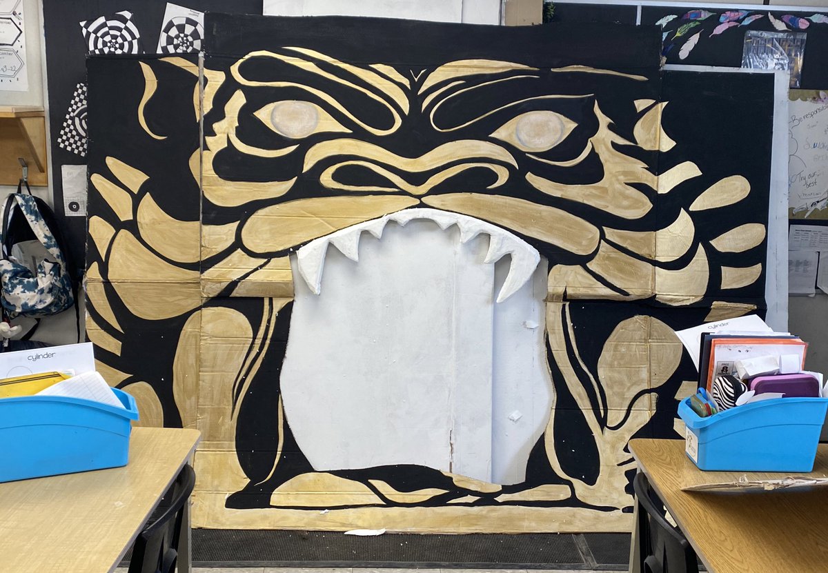mrsshepherd3's tweet photo. We’re breathing art and design to help get ready for our Aladdin play! Come join us May 17th and 18th. @MrsDoan15 @SirIsaacBrockPS https://t.co/yjgfpQnbNi