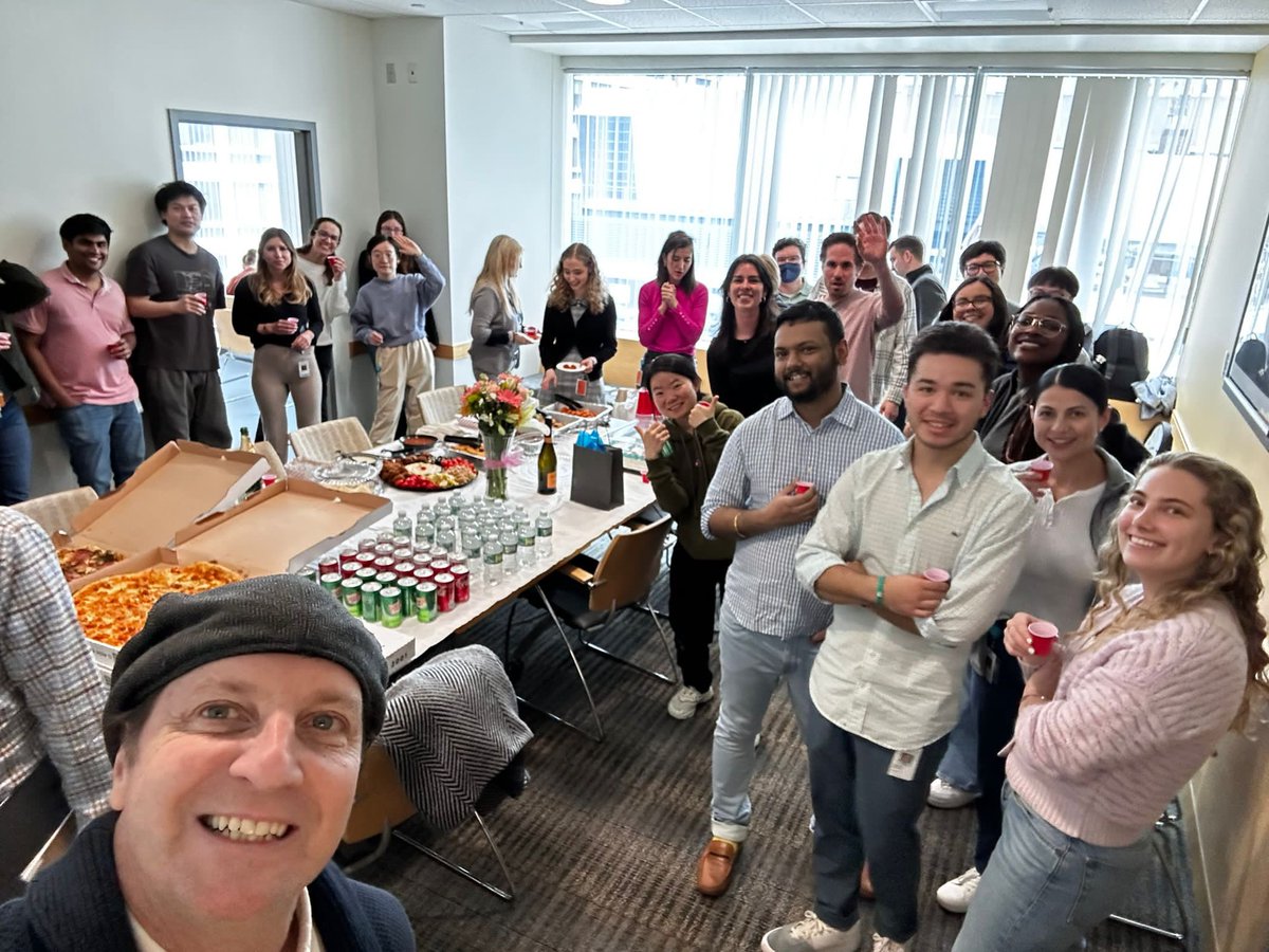 MostoslavskyLab's tweet photo. Congratulations Dr. @laracroach for a beautiful thesis defense. We are very proud of you! https://t.co/AL8ThHqzrz