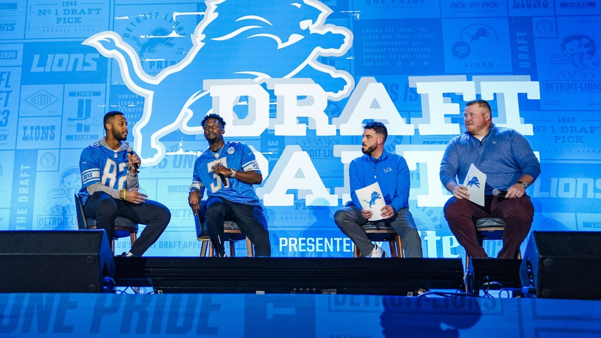 Lions's tweet photo. 📸 From last night's @MillerLite Draft Party at @fordfield! https://t.co/oAq3XfB4lH