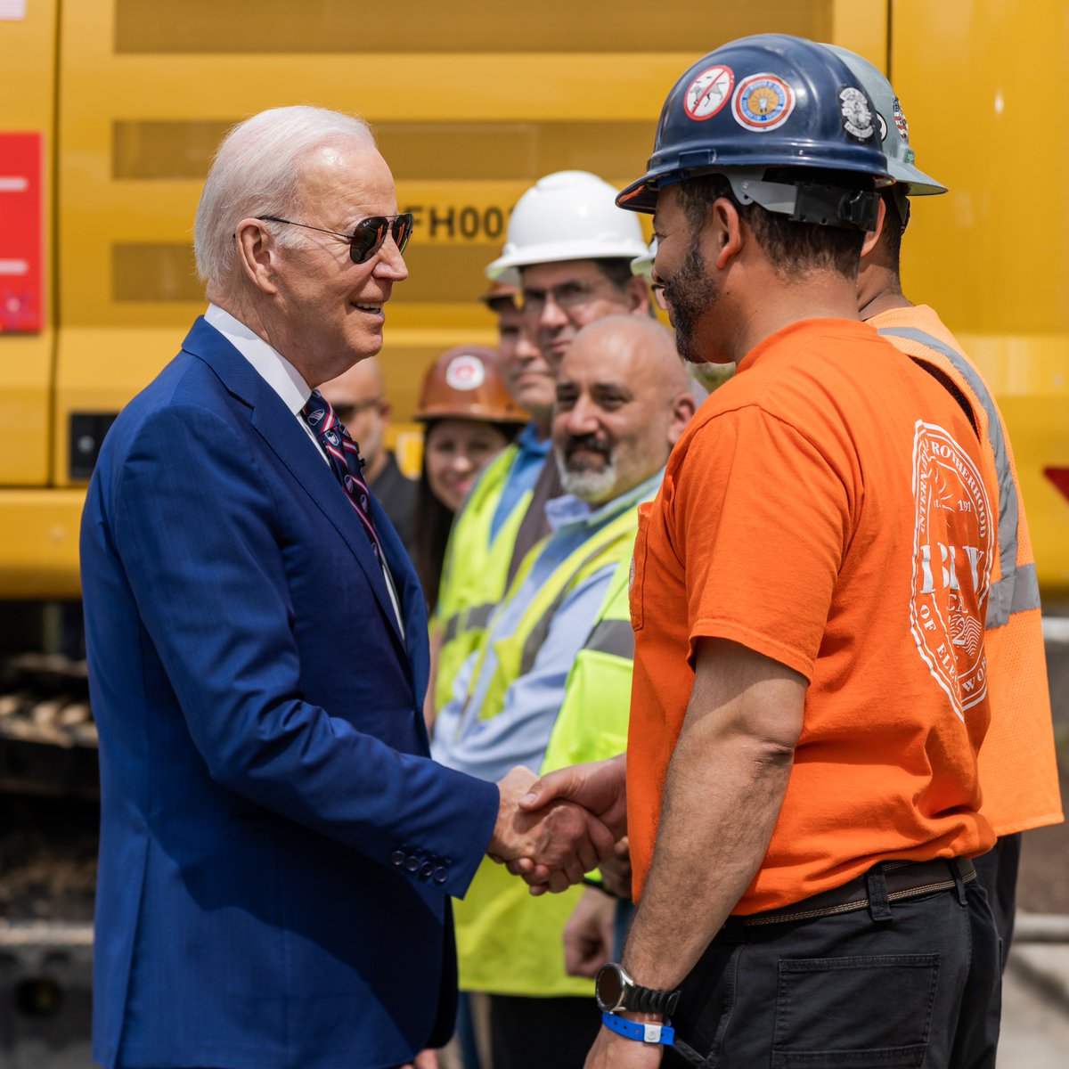 POTUS46Archive's tweet photo. Nearly 800,000 manufacturing jobs have been created on my watch.
 
That's the fastest growth in 40 years. https://t.co/cPHzMKjlSO