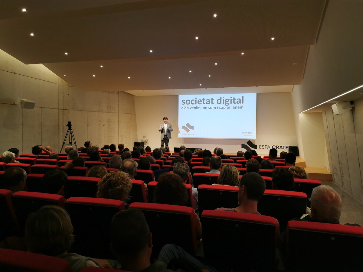 espai_crater's tweet photo. 📣 Entrades exhaurides per escoltar @genisroca a l'Espai Cràter. 

💬 Reflexionem sobre l’impacte de la intel·ligència artificial en la societat i els canvis que poden succeir en les properes dècades.

🔴 En directe:
https://t.co/0VBWGvR4Fi https://t.co/IFQ3ClFNFK