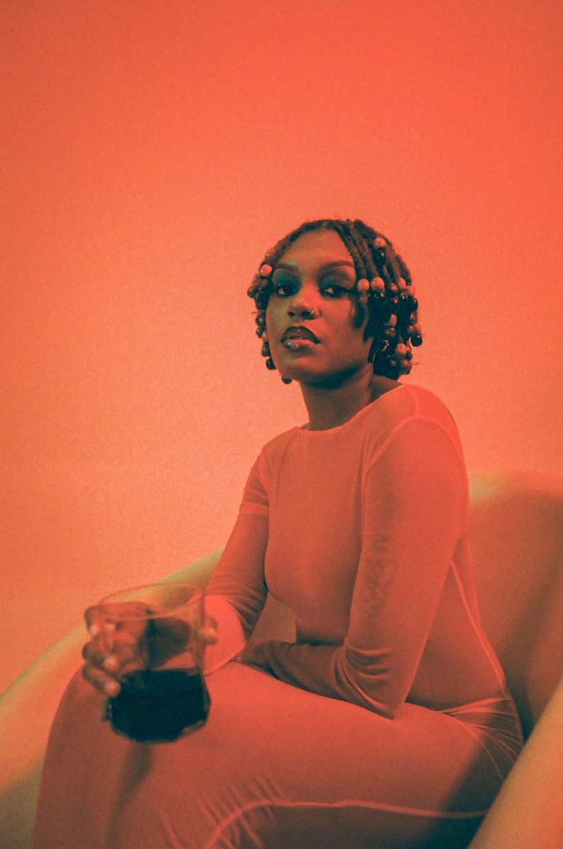monetmiaa's tweet photo. BOUT IT OUT NOW🍷 https://t.co/YHRsLvTQtX