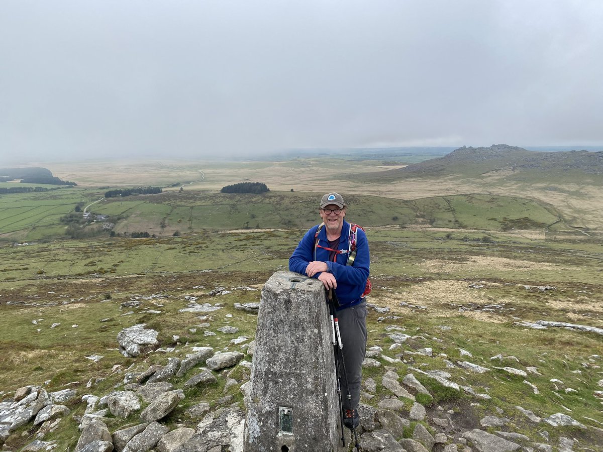 PeakBaggerQ's tweet photo. Rough Tors on the way to Brown Willy (420m), Cornwall County High Point and one of the Aetherius Society listed mountains. #CountyTops #fingerpostfriday @FingerpostFri #Cornwall https://t.co/kszqGVLs2q