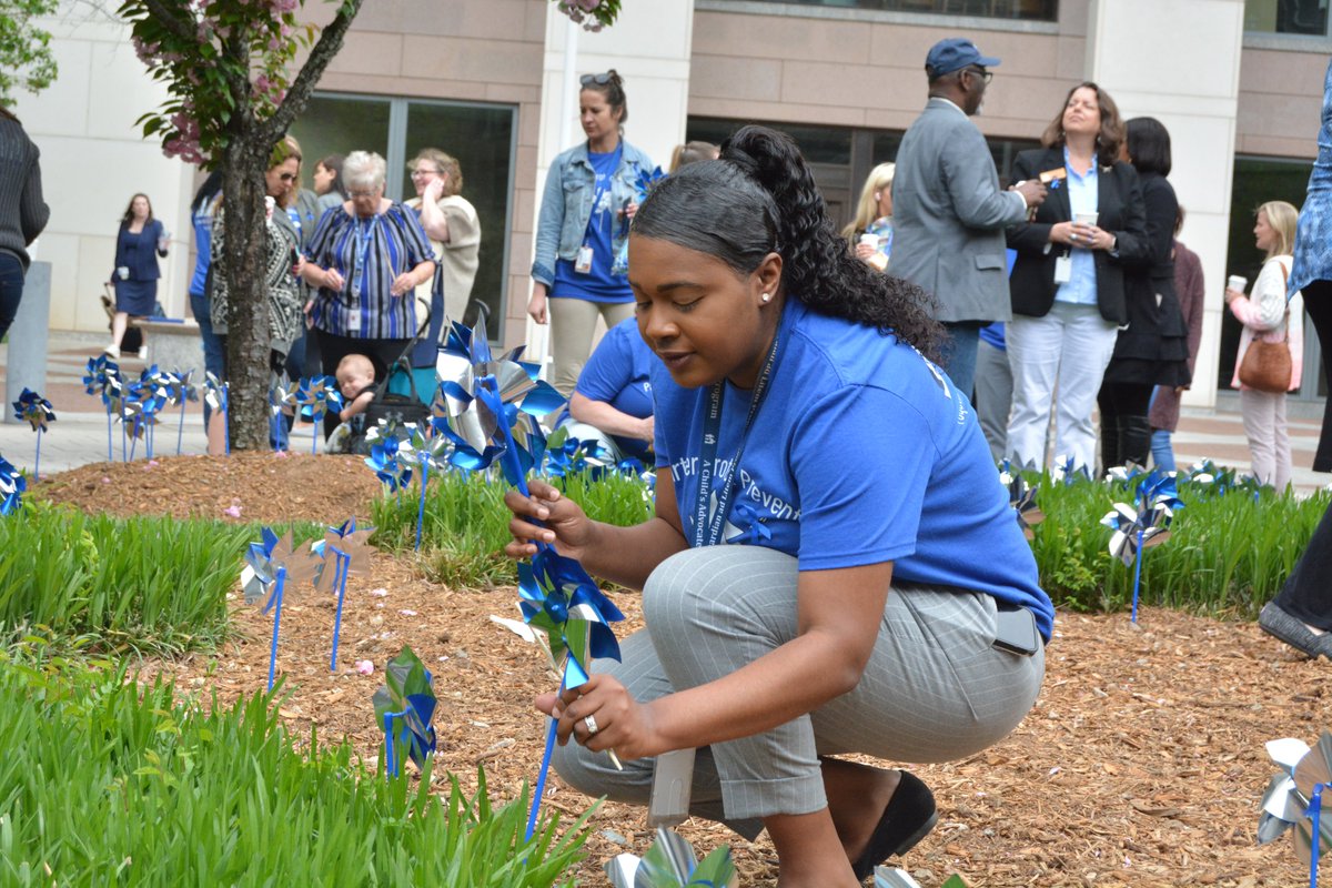 Meck4Kids's tweet photo. As Child Abuse Prevention Month 2023 comes to a close, we remind you that prevention happens in partnership &amp; hope you’ll continue to build toward stronger families &amp; healthier communities all year! #Meck4Kids #PassThePinwhee #PreventionInPartnership #CAPMonth #BuildingTogether https://t.co/2vLIZqSG9y