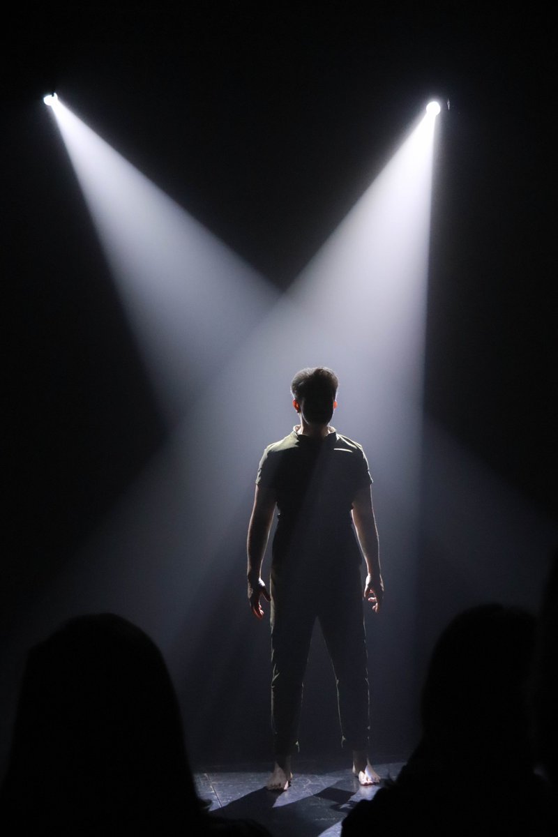 LaTeatreria's tweet photo. ¿Sabes cómo suena un agujero negro? Descubrelo en #PrincipitoAwake todos los martes a las 20:30 hrs en La Teatreria. Puedes adquirir tus boletos aquí >>> https://t.co/AAJGYs2hLc https://t.co/IH910evgWN