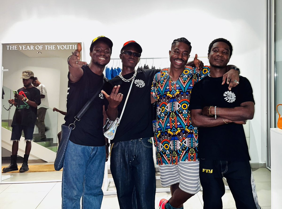 Congratulations <a href="/freetheyouth_gh/">FREE THE YOUTH</a> on your American 🇺🇸 tour. I’m already back from Ghana 🇬🇭. So I hope to catch some of you all in Chicago 💫 #roememelloe #culturecatalyst #freetheyouth