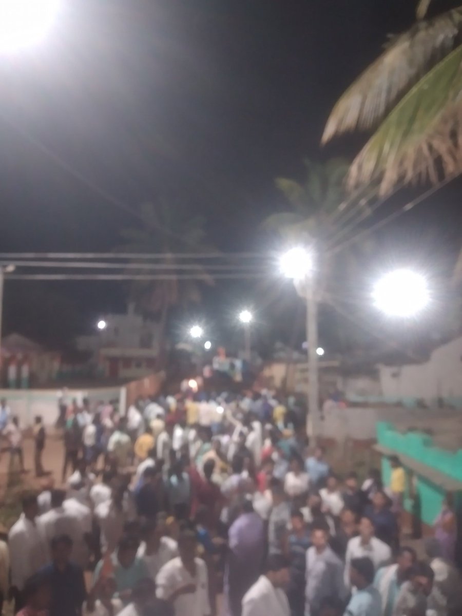 SanjaySDutt's tweet photo. Participated in a late night poll campaign meeting of #Holalkere Assembly #Congress Candidate #Anjaneya, alongwith him, @INCKarnataka WP & Ex MP #BNChandrappa, & #GSManjunath.
The enthusiastic response and warm welcome accorded to our Congress Candidate is proof of the mood of the People having made-up their mind to oust the #BJP Govt. & to give a strong majority to #Congress.

#KarnatakaWantsCongress
#CongressWaveInKarnataka 
#KarnatakaElection2023