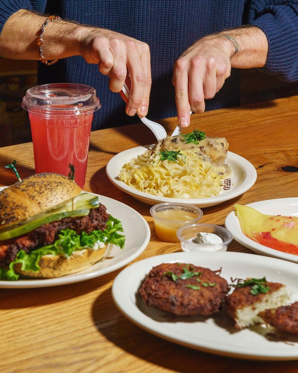 veselkanyc's tweet photo. Headed to the Lower East Side? You can get your Veselka fix at @themarketline in @essexcrossing
Have some today with these classic favorites from @veselkanyc 
#Repost #themarketline
#essexcrossing https://t.co/xkTqY6Pyx8