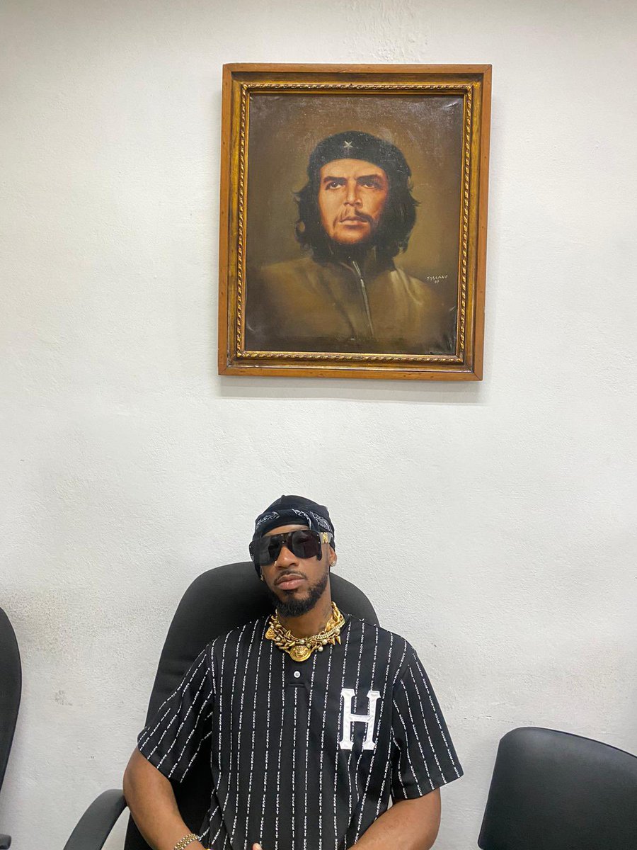 “One person’s life is worth millions of times more than all the properties of the richest man on earth” -CHE 

#EndtheEmbargo Viva Cuba! 🇨🇺